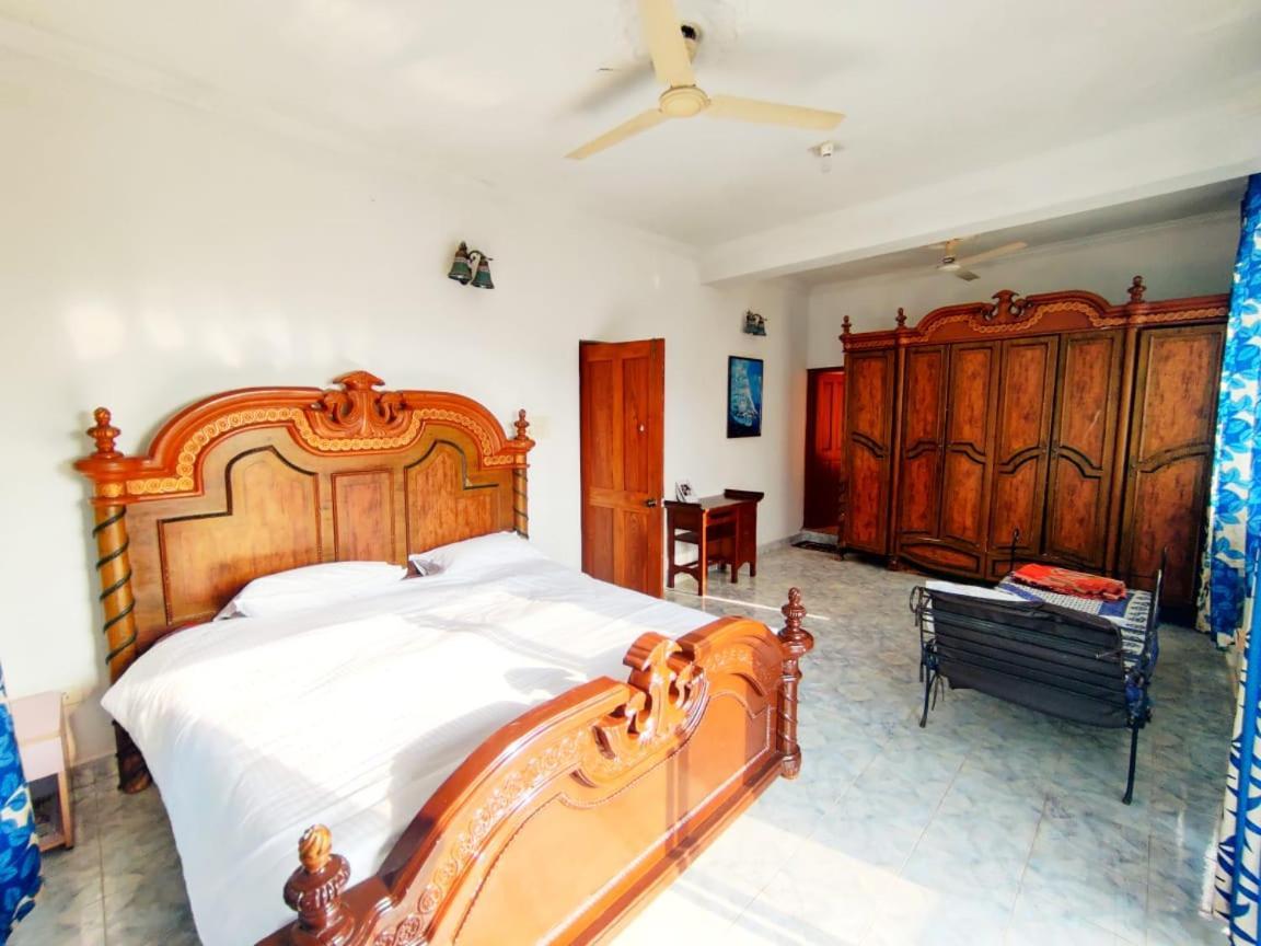 Amazing Hilltop 4 Bhk Villa With Private Pool Near Candolim Eksteriør billede